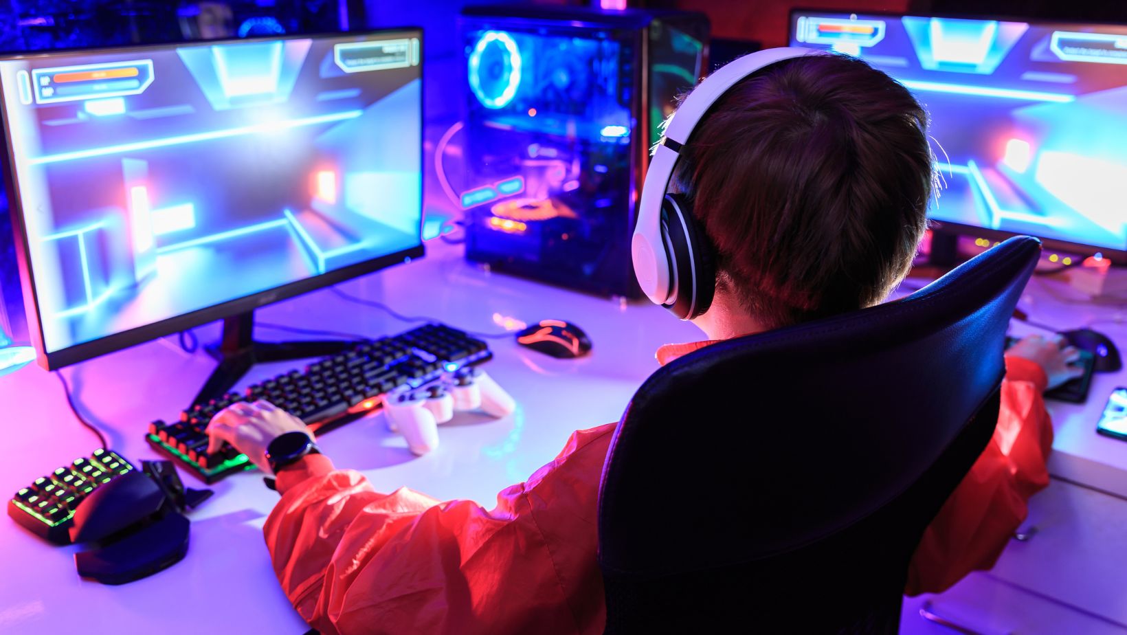 how can gamers protect themselves when playing online?